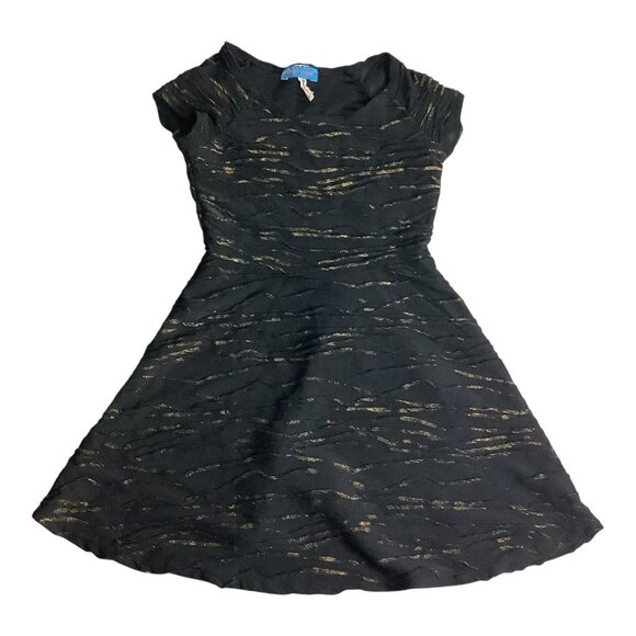 Brat Star Girls Black Dress Wavy Gold Tone Pattern Cap Sleeves Size M - Picture 1 of 11